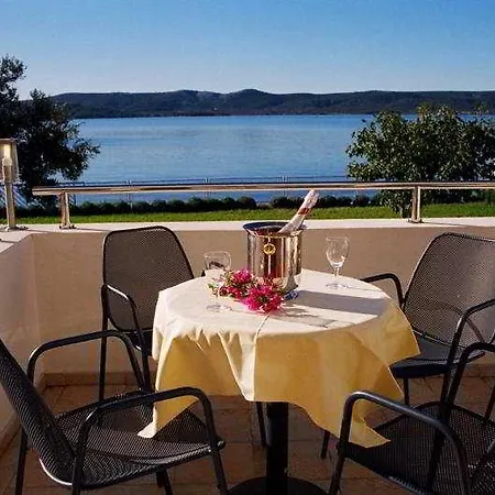 Otel Mare Nostrum Biograd Na Moru